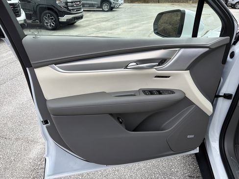 New 2026 Cadillac XT5 Premium Luxury w/ Driver Assist Package image 12