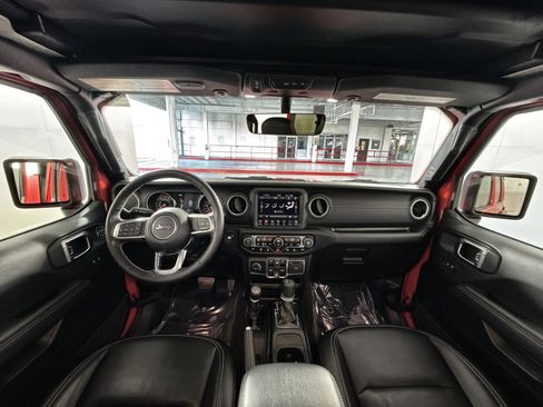 Used 2022 Jeep Wrangler Unlimited Sahara w/ LED Lighting Group image 23