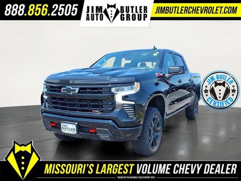 Used 2025 Chevrolet Silverado 1500 LT Trail Boss w/ Convenience Package II AWD/4WD image 1