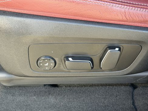 Used 2024 BMW X3 sDrive30i w/ M Sport Package image 21