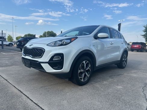 Used 2021 Kia Sportage LX AWD/4WD image 2