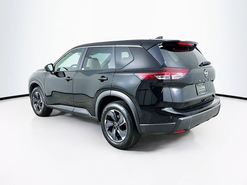Used 2025 Nissan Rogue SV image 5