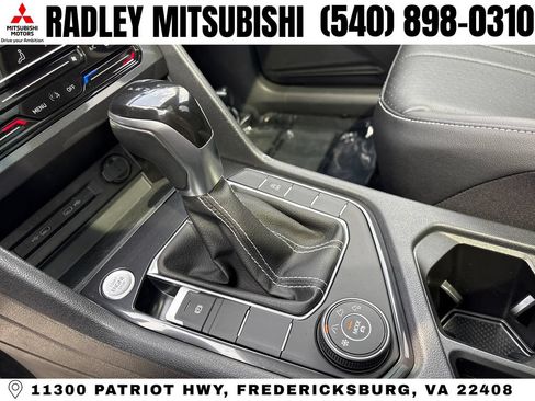 Used 2023 Volkswagen Tiguan SE w/ Panoramic Sunroof Package AWD/4WD image 17