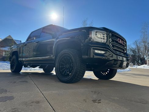 Used 2018 GMC Sierra 1500 SLT image 30