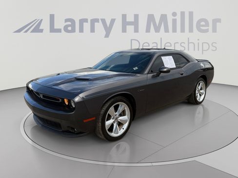 Used 2017 Dodge Challenger R/T Plus RWD image 1