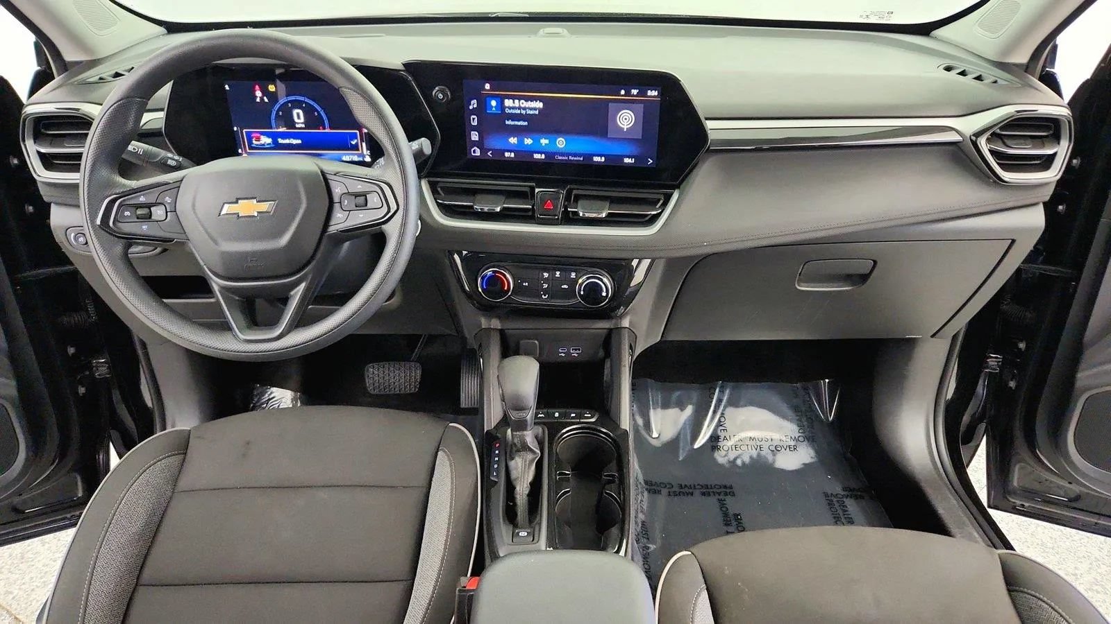 Used 2025 Chevrolet TrailBlazer LT AWD/4WD image 26