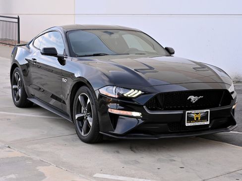 Used 2019 Ford Mustang GT RWD image 7