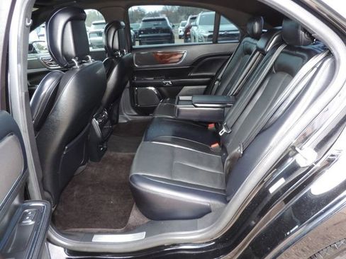 Used 2018 Lincoln Continental Select image 20