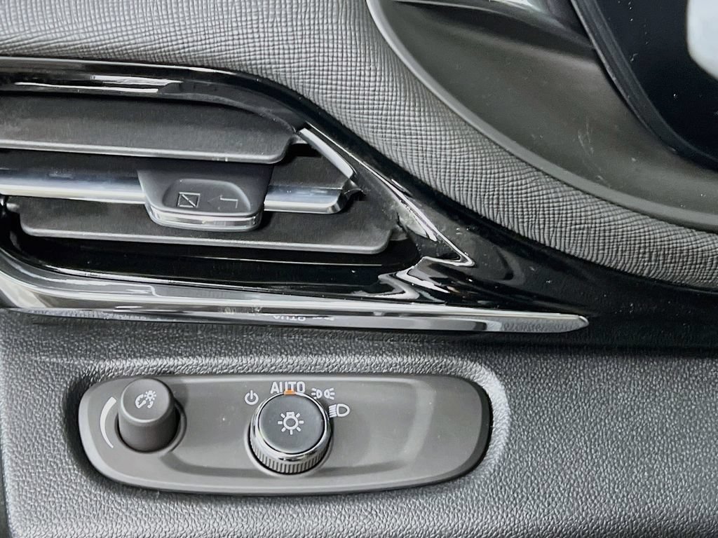New 2026 Buick Envista Sport Touring w/ Convenience I Package FWD image 9