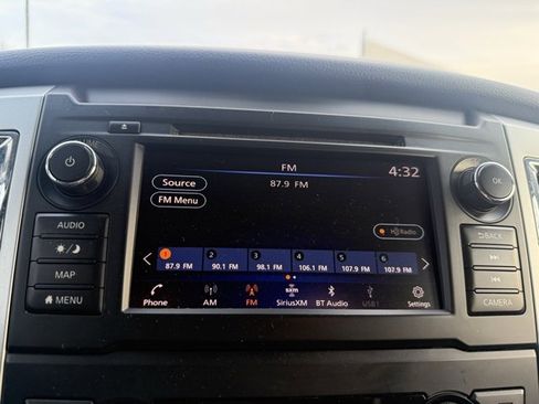 Used 2019 Nissan Titan SV w/ SV Convenience Package image 20