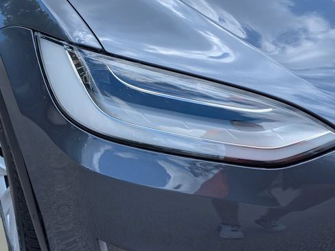 Used 2020 Tesla Model X Long Range AWD/4WD image 9