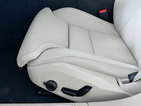 New 2026 Volvo V60 B5 Cross Country Ultra w/ Climate Package image 17