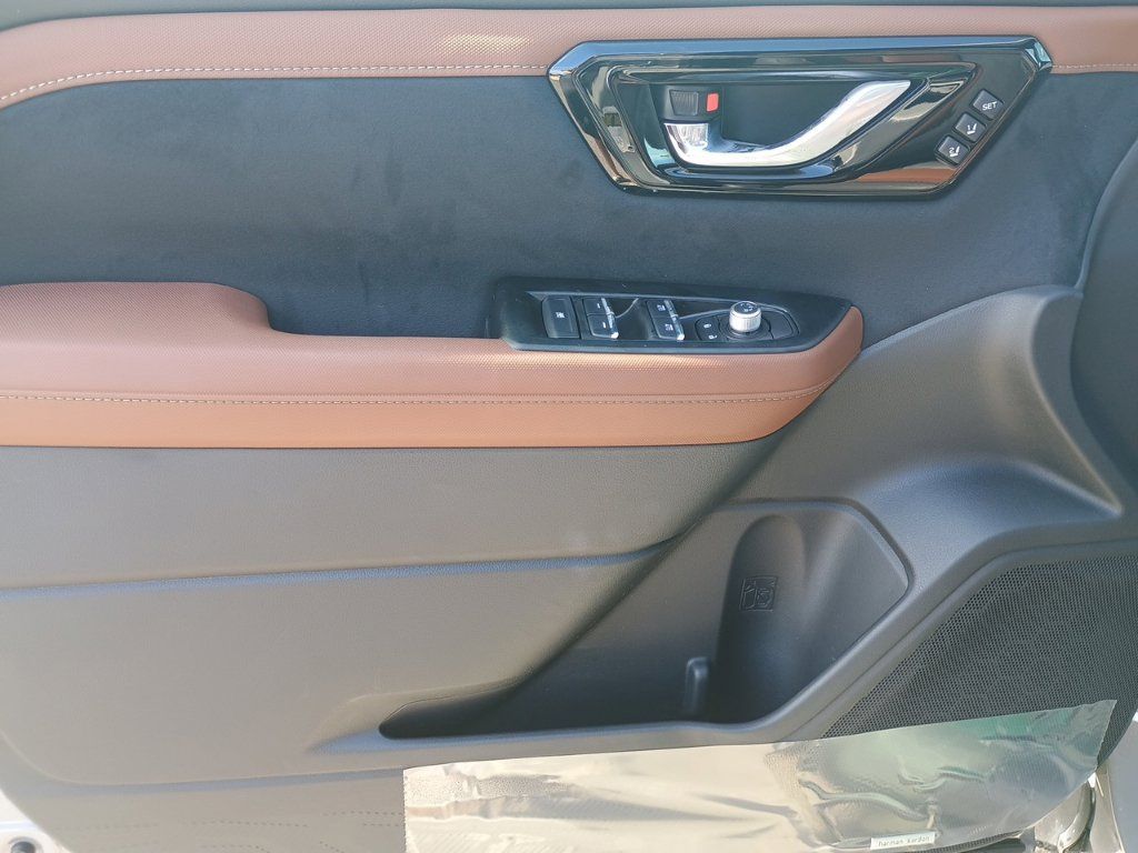 New 2026 Subaru Forester Touring AWD/4WD image 11