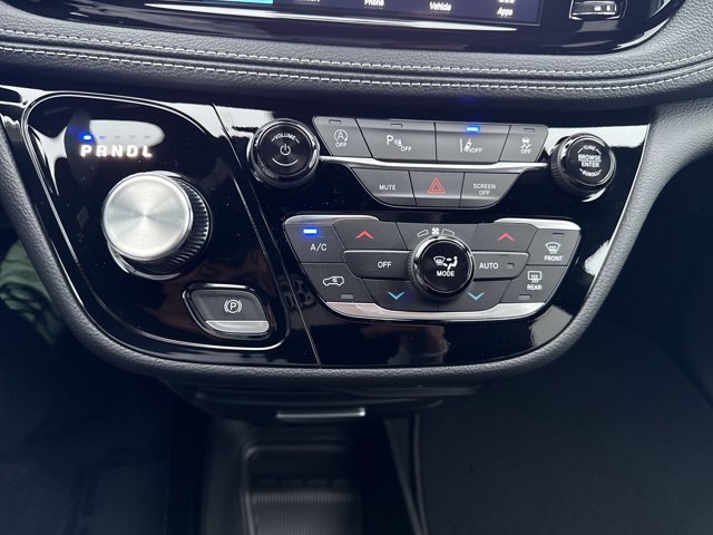 New 2026 Chrysler Pacifica Select w/ S Appearance Package FWD image 22