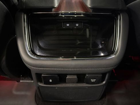 Certified 2022 Lincoln Navigator Reserve AWD/4WD image 36