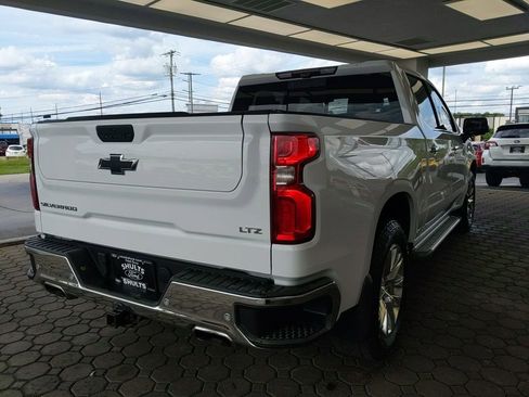 Used 2021 Chevrolet Silverado 1500 LTZ w/ LTZ Premium Package AWD/4WD image 6