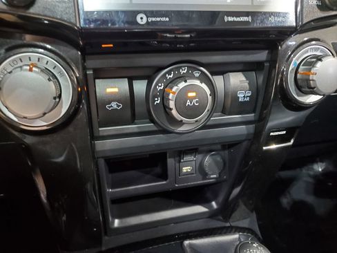 Used 2021 Toyota 4Runner Venture w/ Moonroof Package AWD/4WD image 32