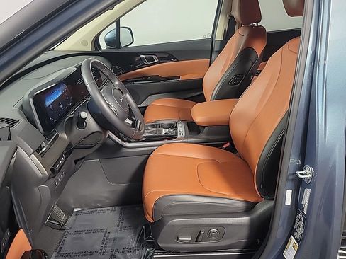 Used 2024 Kia Carnival SX FWD image 19