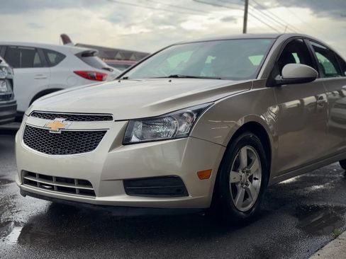 Used 2013 Chevrolet Cruze LT FWD image 5