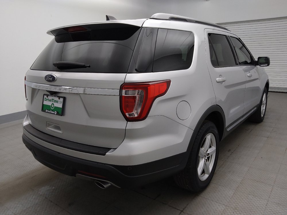Used 2018 Ford Explorer XLT FWD image 9
