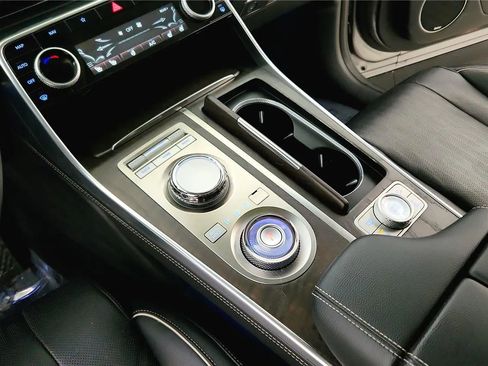 Used 2023 Genesis GV80 2.5T w/ Prestige Package image 36