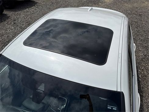 Used 2024 BMW 330i xDrive Sedan w/ Convenience Package image 13