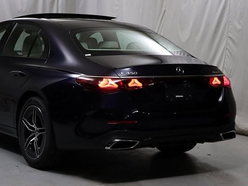 New 2026 Mercedes-Benz E 450 4MATIC Sedan image 8