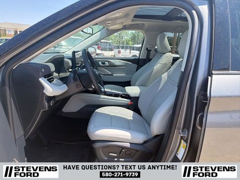 Used 2025 Ford Explorer Platinum w/ Ultimate Package AWD/4WD image 13