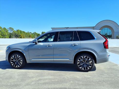 New 2026 Volvo XC90 B6 Plus w/ Protection Package Premier image 4