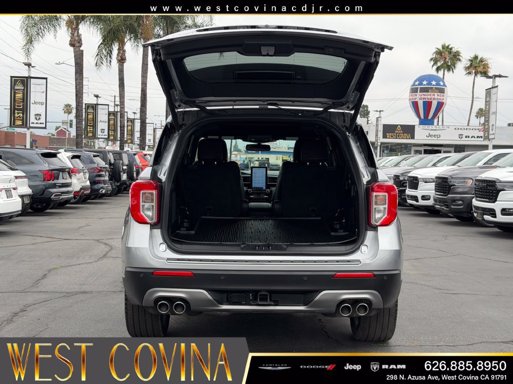 Used 2024 Ford Explorer Platinum w/ Technology Package AWD/4WD image 9