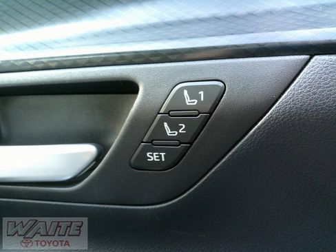 Used 2024 Toyota Grand Highlander AWD Hybrid image 24