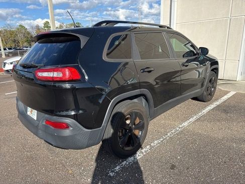 Used 2018 Jeep Cherokee Limited w/ High Altitude Package image 3