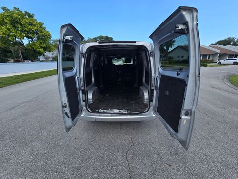 Used 2013 Nissan NV200 SV w/ Exterior Appearance Pkg FWD image 13