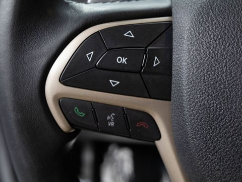 Used 2015 Jeep Grand Cherokee Laredo w/ Quick Order Package 23E AWD/4WD image 19