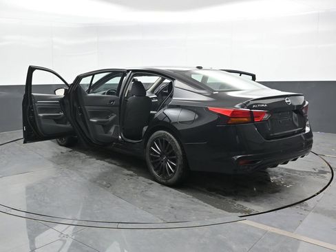 Used 2023 Nissan Altima 2.5 SV FWD image 47