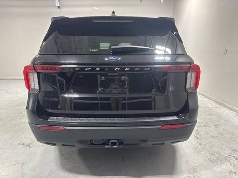 Used 2025 Ford Explorer Active RWD image 7