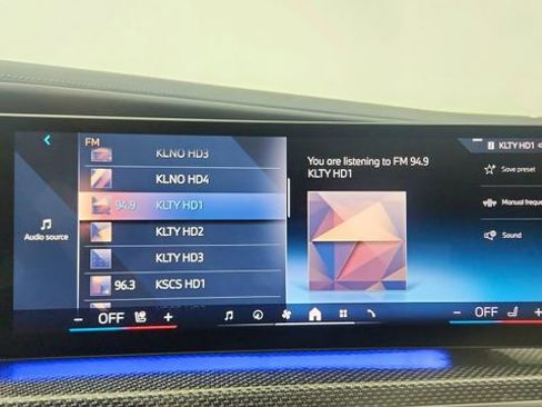 Used 2023 BMW i7 xDrive60 image 52