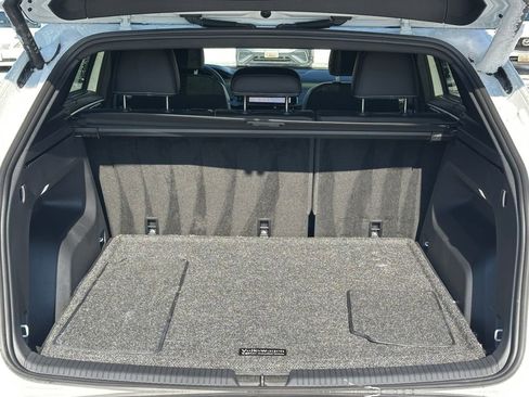 Used 2025 Volkswagen Atlas Cross Sport SEL image 24