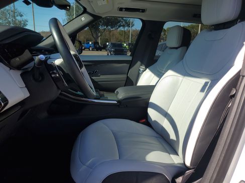 Used 2024 Land Rover Range Rover Sport Dynamic SE image 16