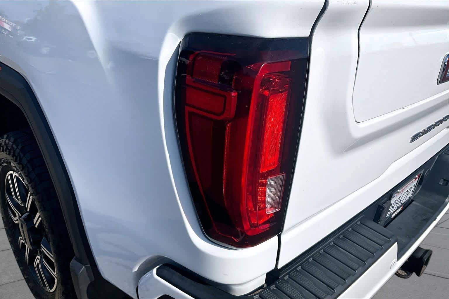 Used 2020 GMC Sierra 2500 AT4 w/ AT4 Premium Package AWD/4WD image 28