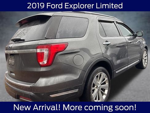 Used 2019 Ford Explorer Limited w/ Class III Trailer Tow Package image 4