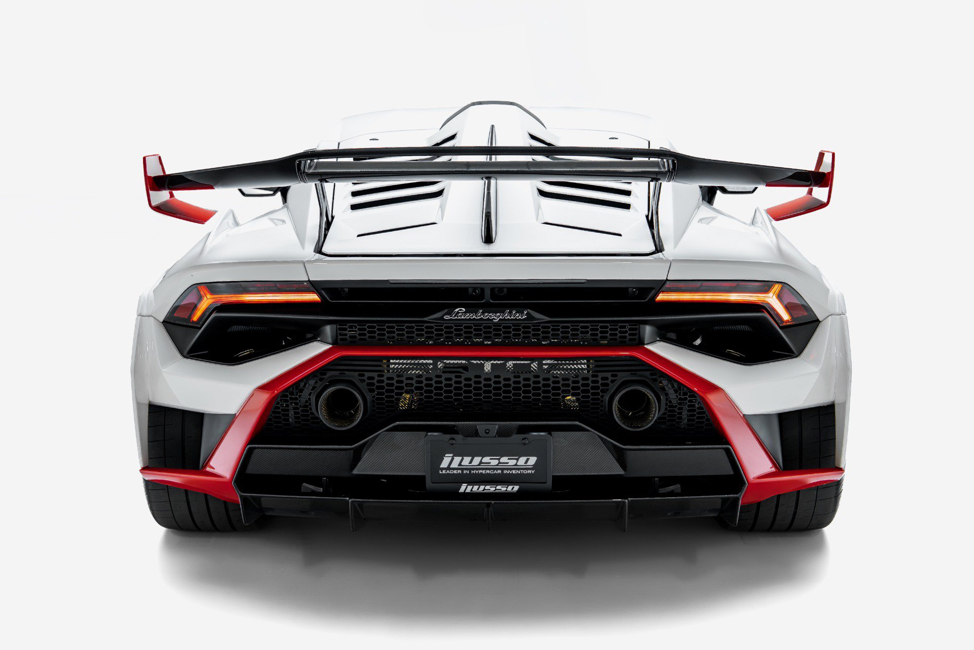 Used 2022 Lamborghini Huracan STO RWD image 11