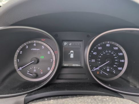 Used 2018 Hyundai Santa Fe Sport FWD image 12