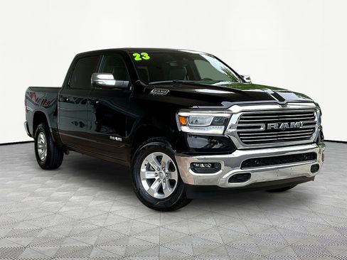 Used 2023 RAM 1500 Laramie AWD/4WD image 3