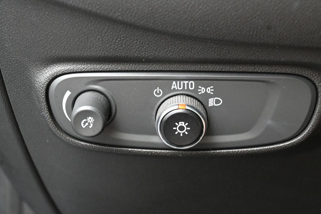 Used 2022 Chevrolet Equinox LT AWD/4WD image 16
