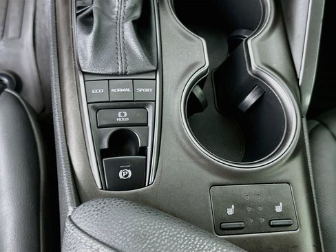 Used 2021 Toyota Camry XSE FWD image 26
