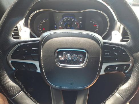 Used 2017 Jeep Grand Cherokee SRT AWD/4WD image 5
