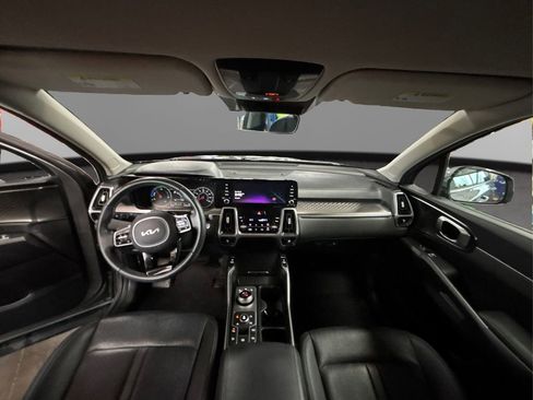 Certified 2023 Kia Sorento EX image 25