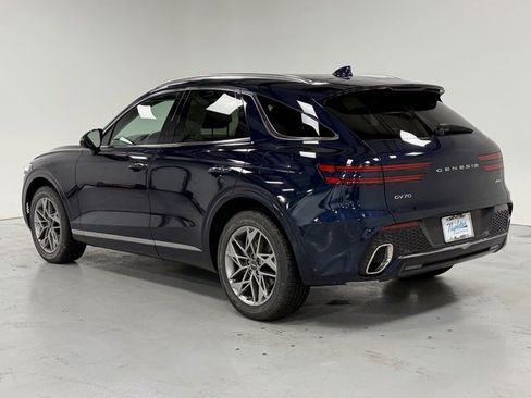 Used 2022 Genesis GV70 2.5T w/ Select Package image 3