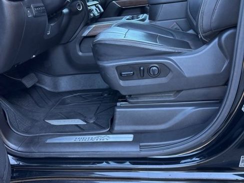 Used 2021 Chevrolet Silverado 3500 High Country w/ Snow Plow Prep/Camper Package image 9